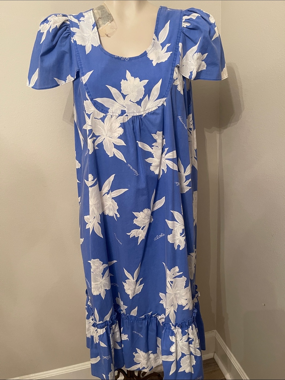 Vintage Blue & White Floral Puff-Sleeve Maxi Dress